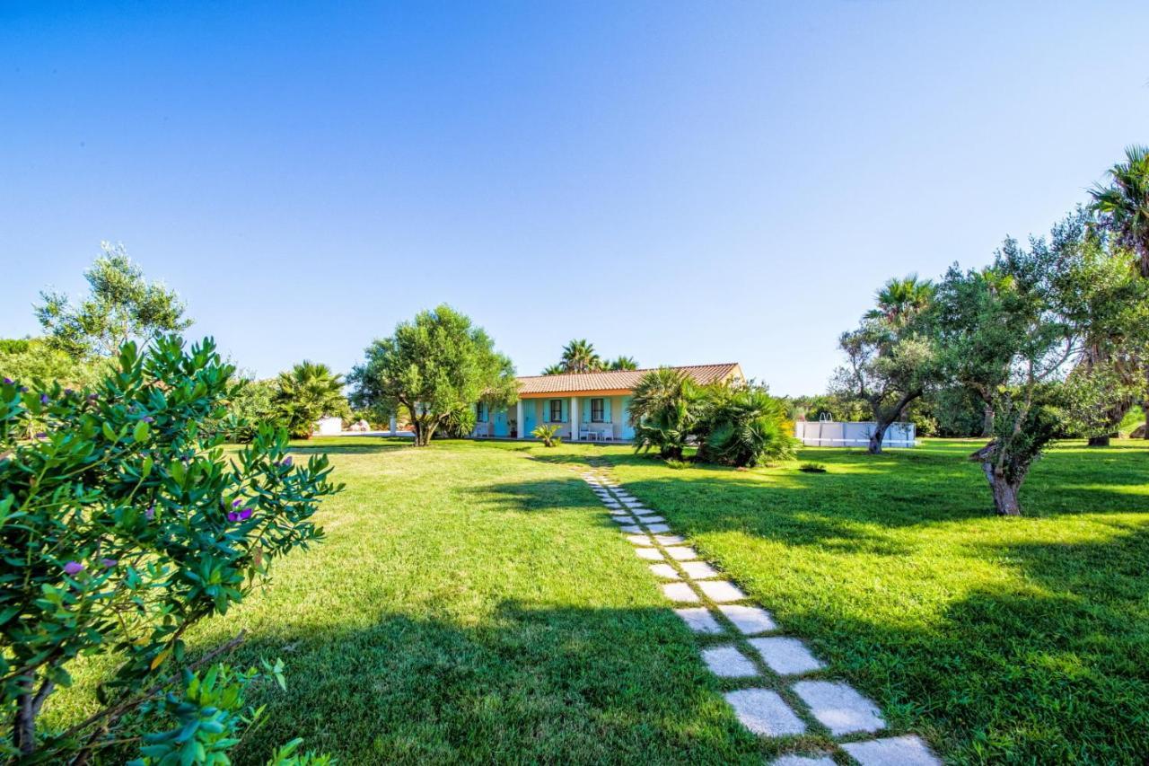 Agriturismo Is Cortillaris Càbras Exteriör bild
