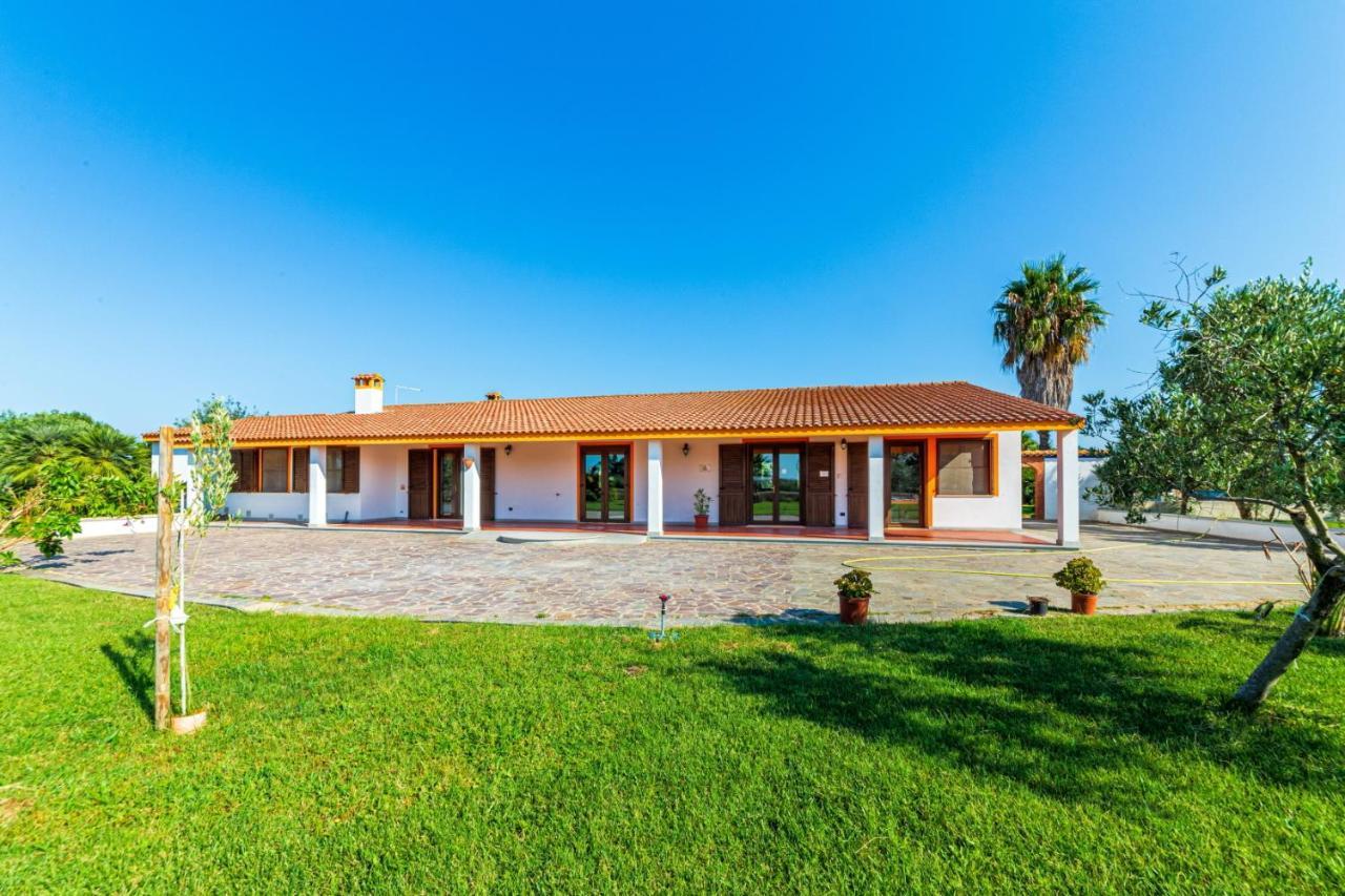 Agriturismo Is Cortillaris Càbras Exteriör bild