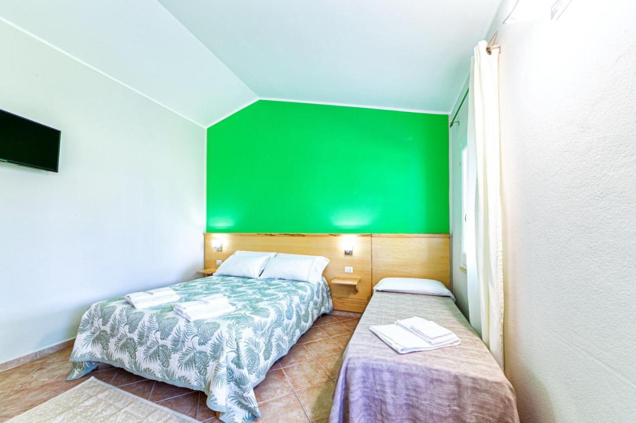 Agriturismo Is Cortillaris Càbras Exteriör bild